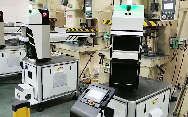 沖壓上下料機(jī)械手的工作原理及其特點 沖壓上下料機(jī)械手的工作原理及其特點